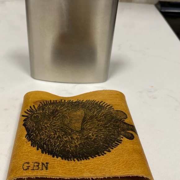 Top Shelf Stainless Steel Leather Covered Flasks 6 oz. - Picture 11 of 15